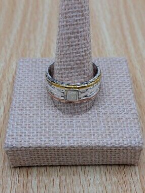 Multitone Mixed Metal Ring with Confetti Opalescent Center Stone